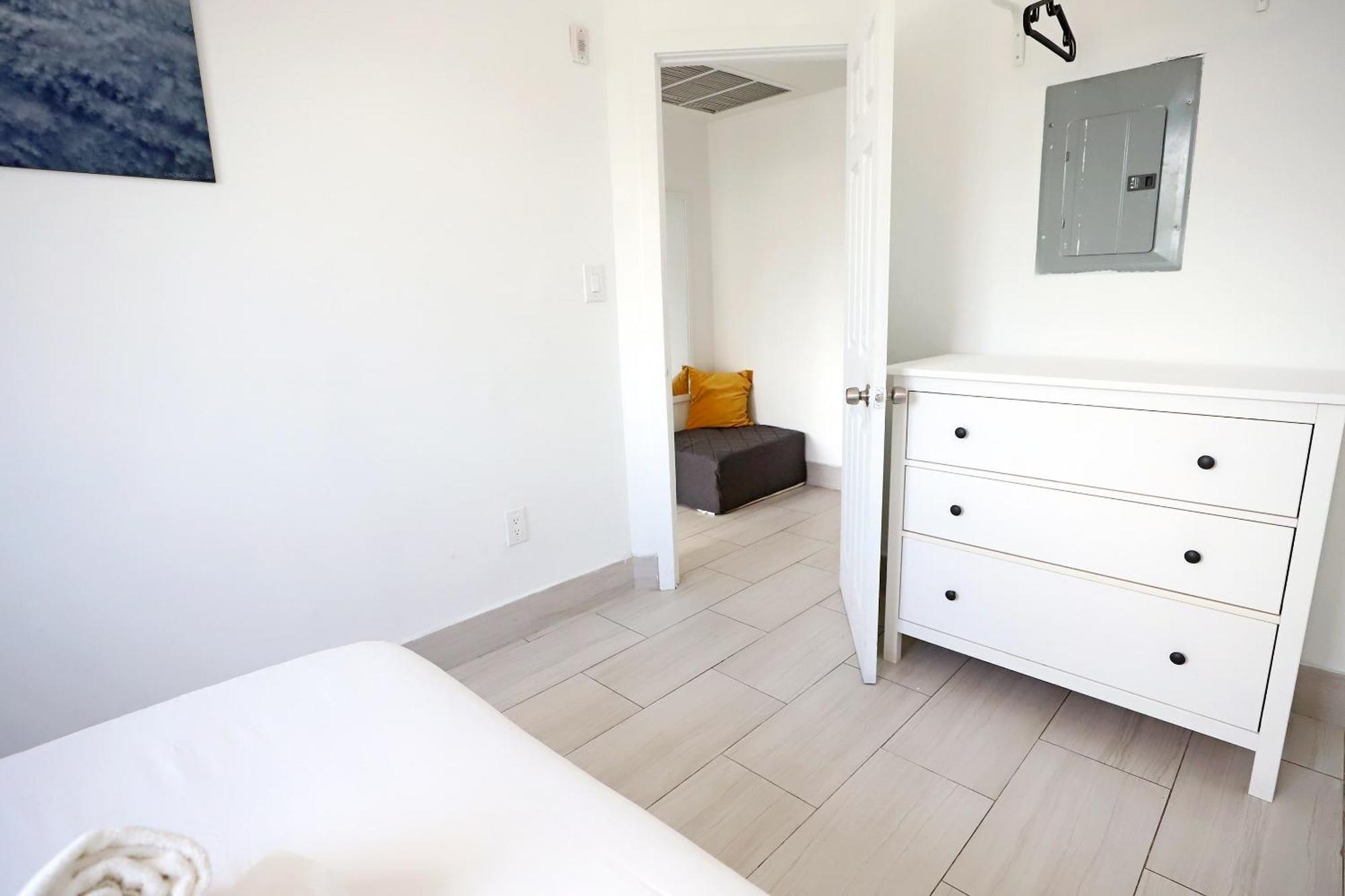 2 Bedroom Apartment 3 Minute Walk To South Beach & Ocean Drive Miami Beach Bagian luar foto
