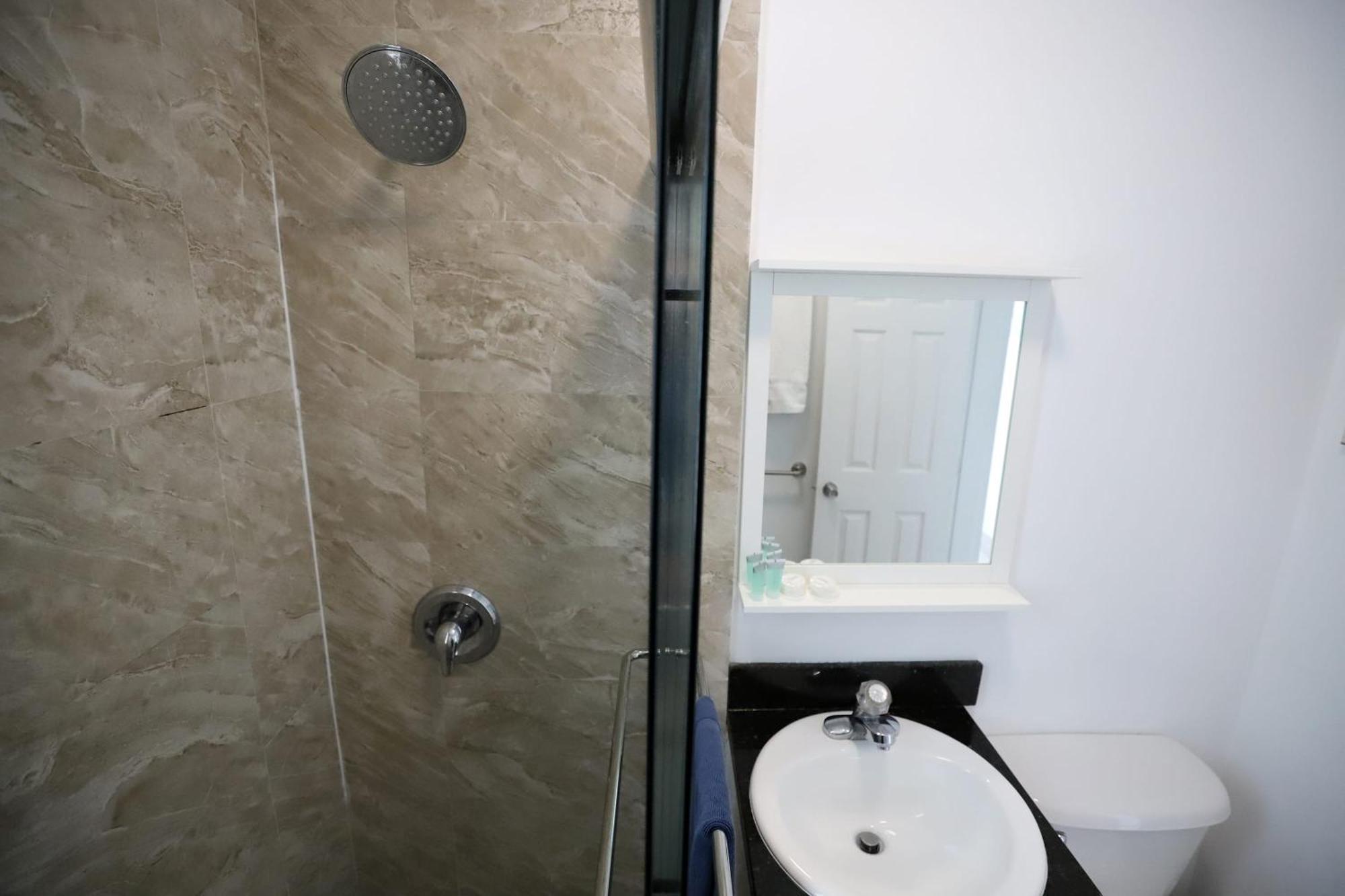 2 Bedroom Apartment 3 Minute Walk To South Beach & Ocean Drive Miami Beach Bagian luar foto