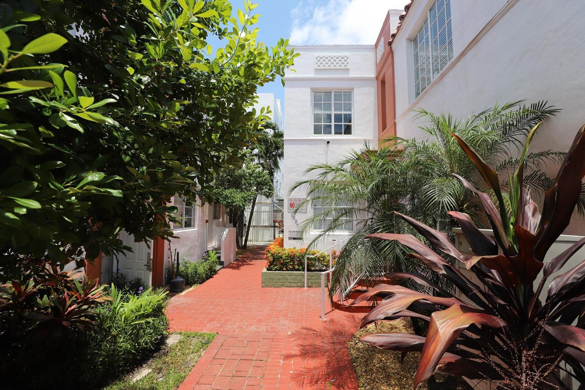 2 Bedroom Apartment 3 Minute Walk To South Beach & Ocean Drive Miami Beach Bagian luar foto